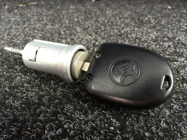 Holden Commodore ignition barrel Melbourne locksmith