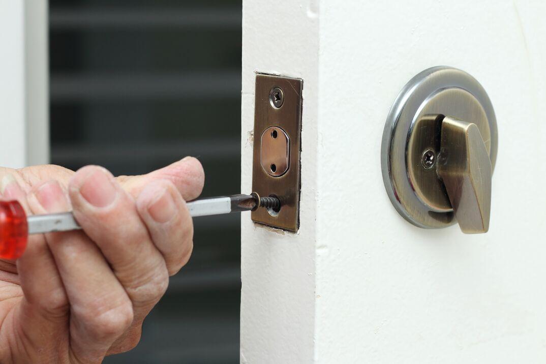 Benefits of calling a residential locksmiths